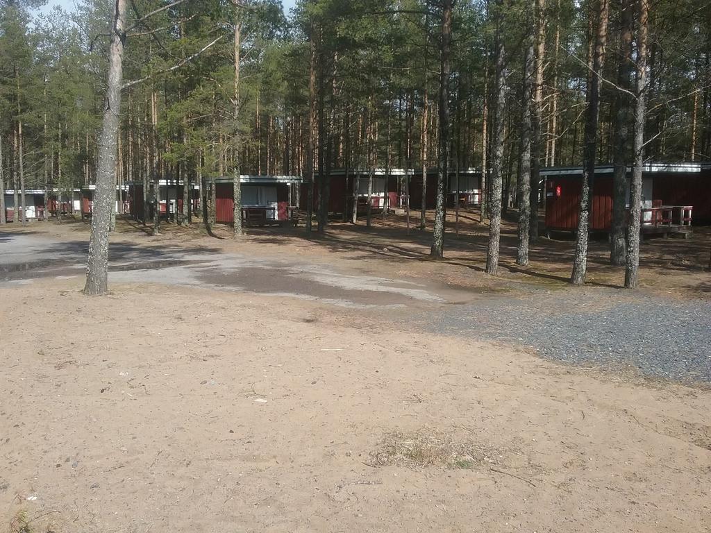 Rantakallan Leirintamokit Hotel Kalajoki Esterno foto